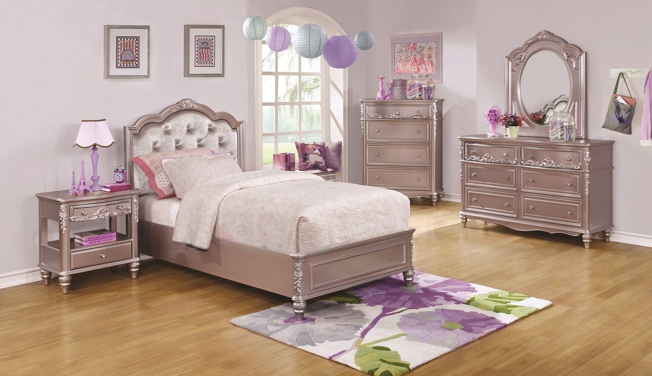 Caroline Nightstand by Coaster