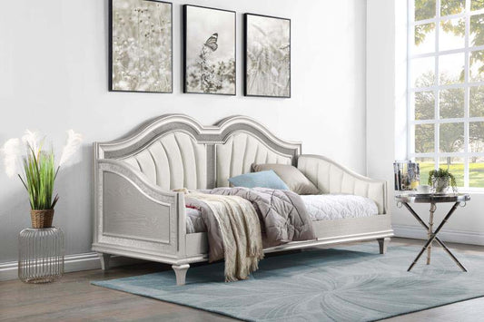 Evangeline Daybed by Coaster