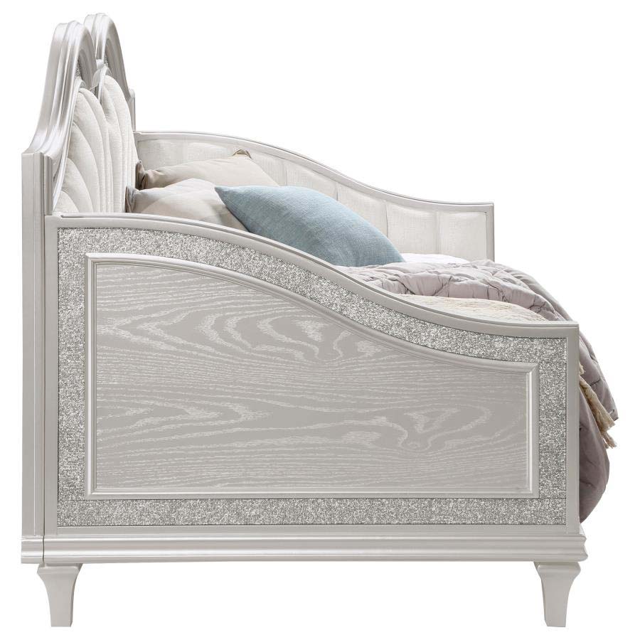 Evangeline Daybed by Coaster
