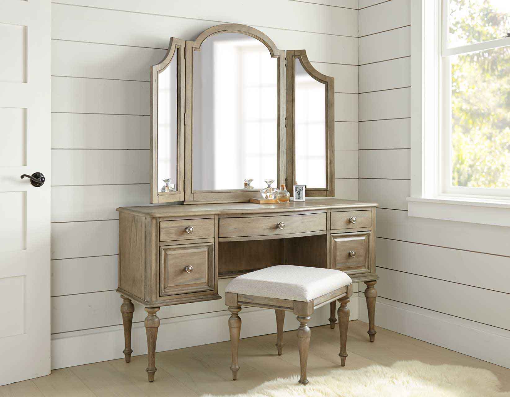 Silver outlet vanity bench