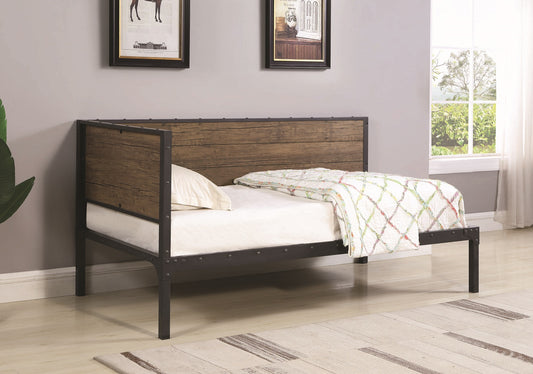 Getler Daybed by Coaster